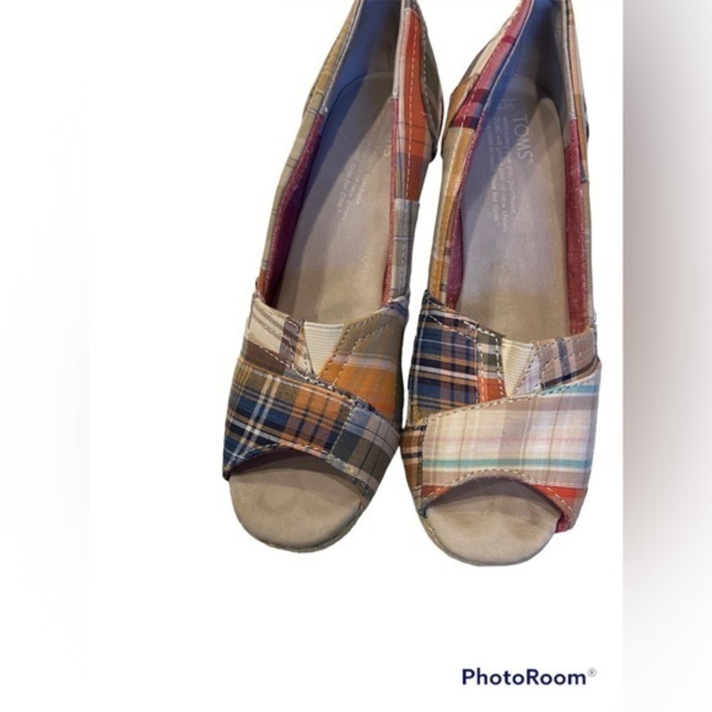 TOMS MADRAS PlLAID ESPADRILLE WEDGES